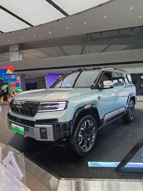 成都119比亚迪方程豹硬派越野的爆款，英菲尼迪35周年与你共成长